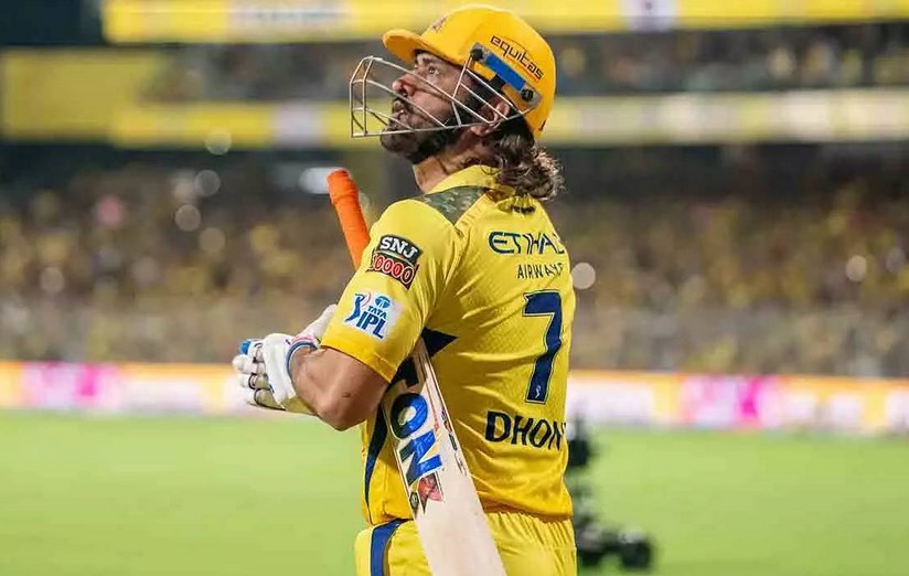 masoladosa's tweet photo. MS Dhoni didn’t just play cricket he completed it.
Won every ICC trophy, won 5 IPL trophies made CSK a global emotion and built the biggest fanbase without chasing attention. From long hair in 2007 to lifting trophies for years, every phase became iconic. After cricket he chose peace. Farming, bikes, cars, family life and enjoying everything he missed during his career. That’s why people connect with Dhoni differently. He always lived life on his own terms. Maybe today we are watching him on a cricket field for the last time. A generation grew up with this man.

MS Dhoni 💛
