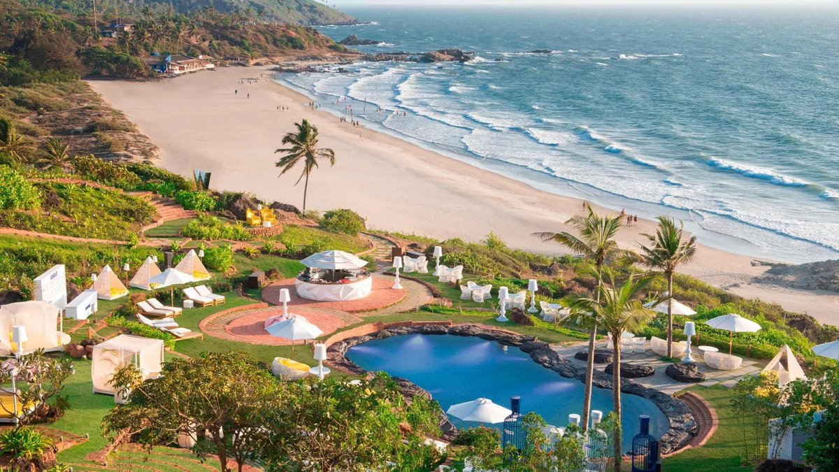 FlyNads's tweet photo. Escape to paradise with the best beaches in Goa 🌴☀️ From peaceful sunsets to exciting nightlife, discover the perfect spots for your next beach vacation. Read now: https://t.co/vboor4Ko2N #BestBeachesInGoa #GoaBeaches #GoaNightlife #BeachLife #TravelIndia https://t.co/Rs805jNA4f