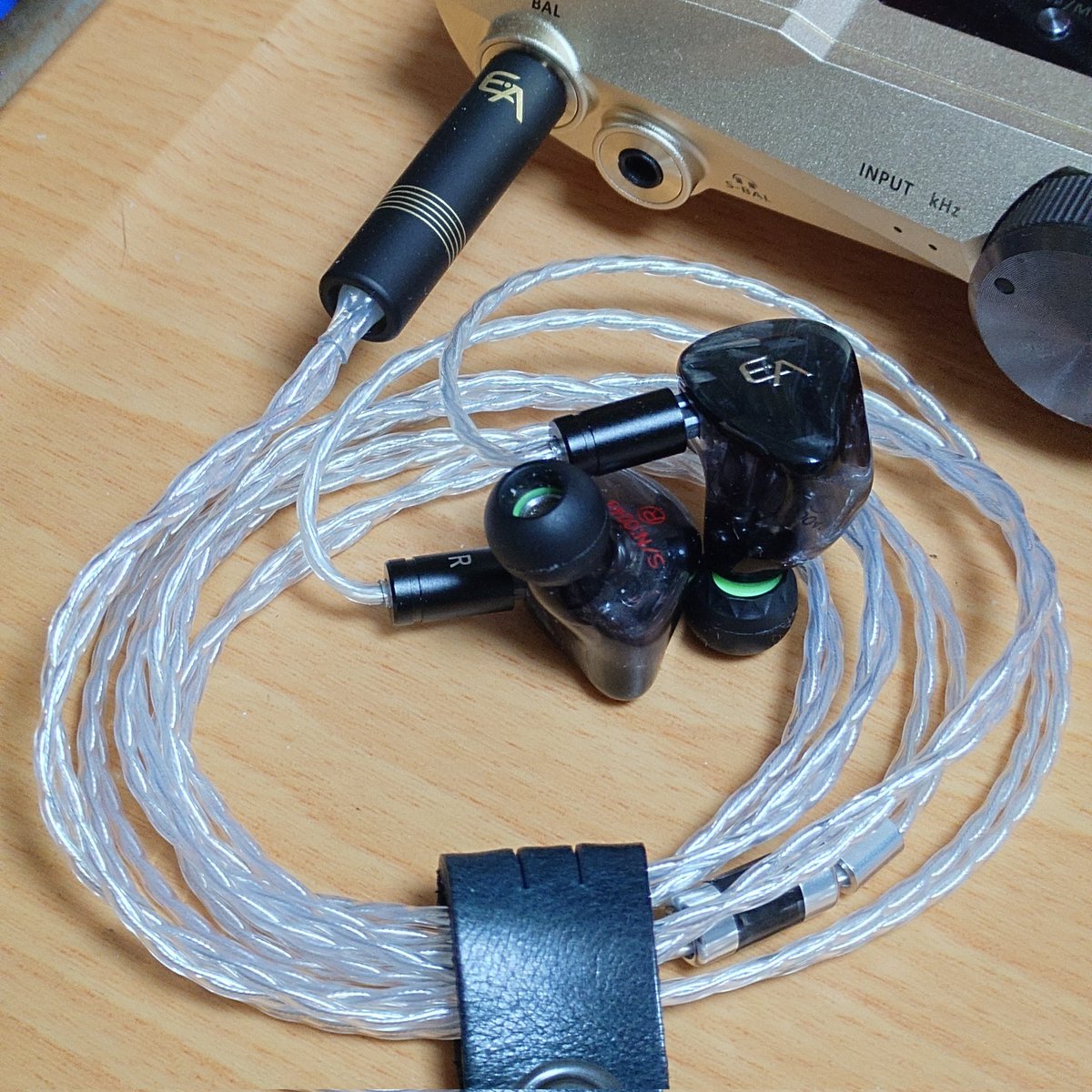 ESSENCE emotion AUDIO ESSENCE イヤホン AUDIO X / Posts / (@ESSENCE_AUDIOjp) イヤホン