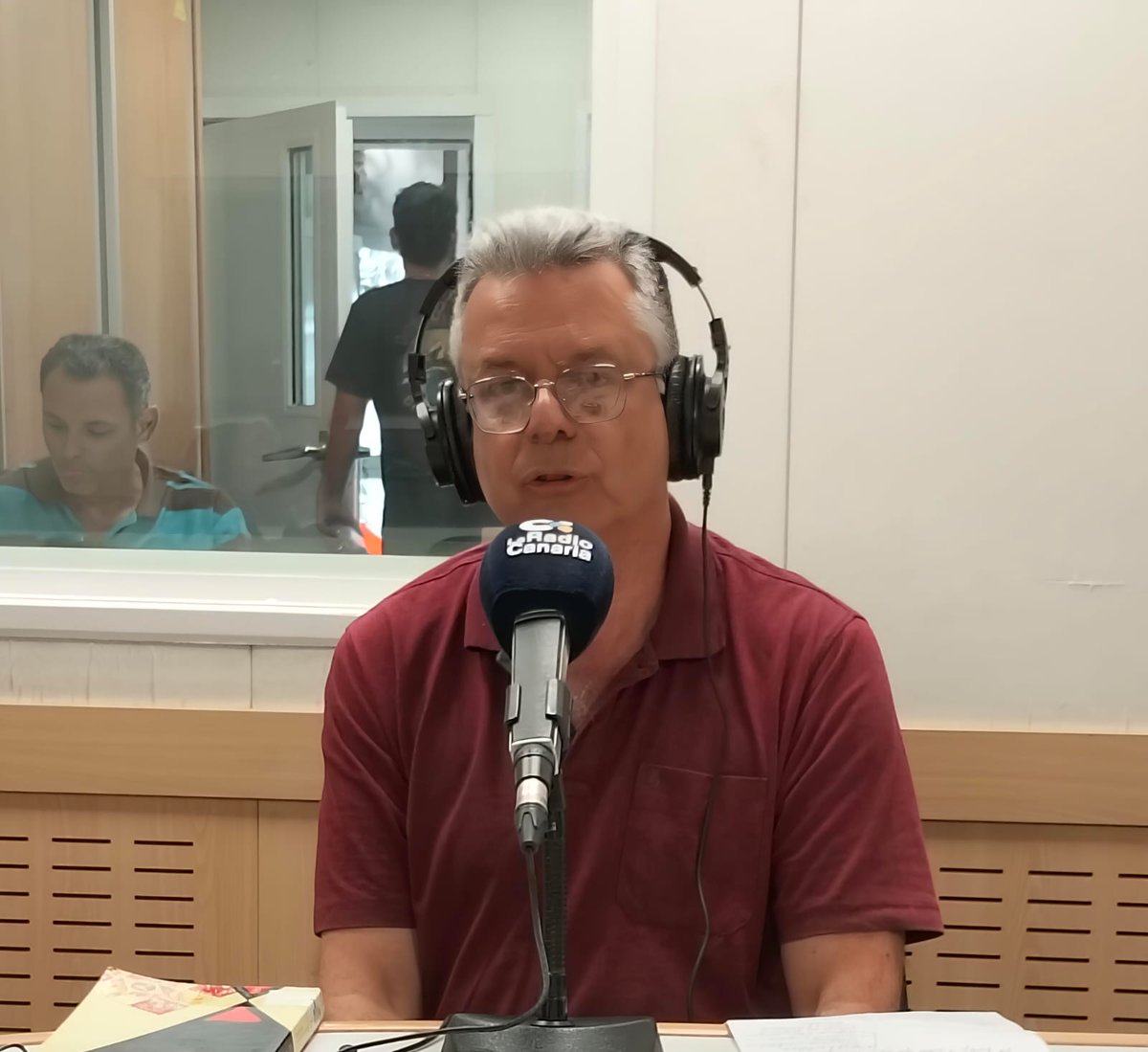 AlpendeCanarias's tweet photo. ✅ Con Germán Santana ( @ULPGC ): ¿Por qué Europa se abstiene?
✅ Con Carla Corsino (cooperación internacional): ¿Cómo sanar el "defecto de color" generacional?
La historia no es pasado, es la raíz de la desigualdad actual. ¡No te lo pierdas! 
🎙️ https://t.co/exFj11fkHQ https://t.co/0vvVtuQqkO