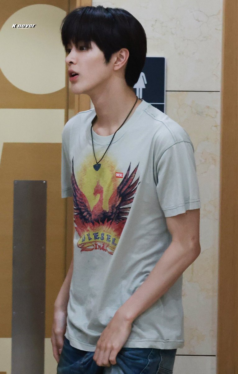 노동 tweet media