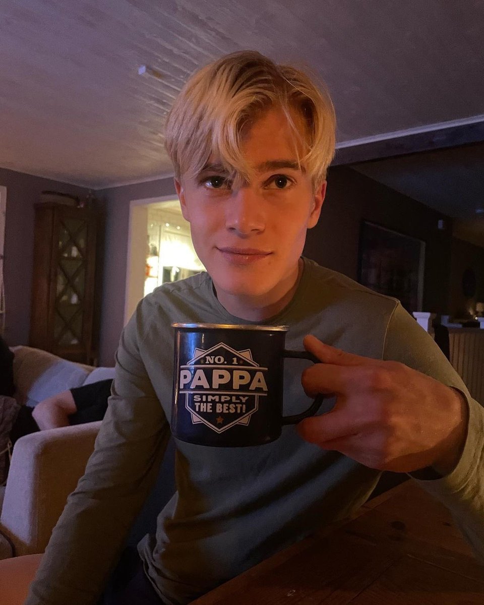 * 𝒈rαчson lчnch tweet media