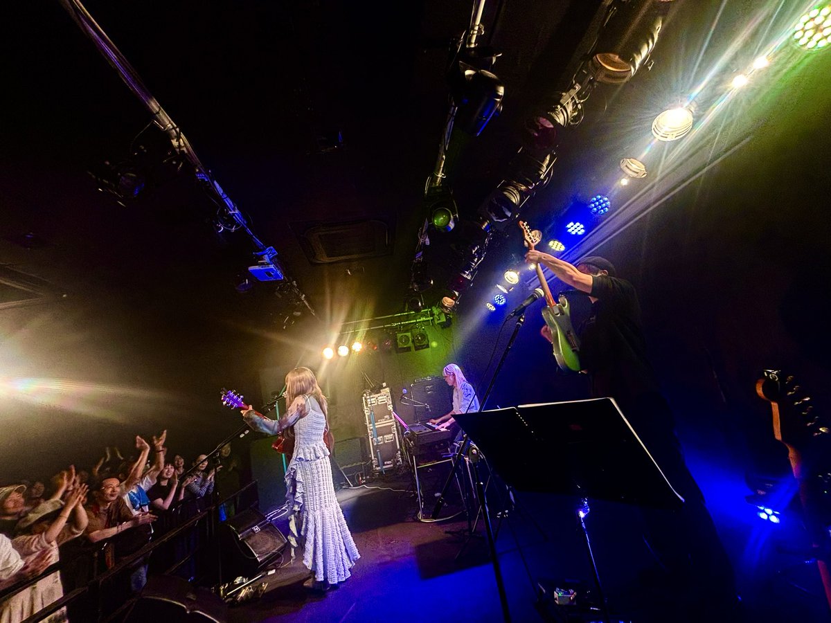 myukmusic's tweet photo. 福岡！ありがとうございました。
福岡では初のスタンディング。
皆との距離が近くて、声が聞けて、幸せでした。
あたたかい、熱いひとときをありがとう。
福岡の皆さん、大好きです！

また絶対、帰ってくるね。

#Celeste_Tour https://t.co/r4C7uKUsc5