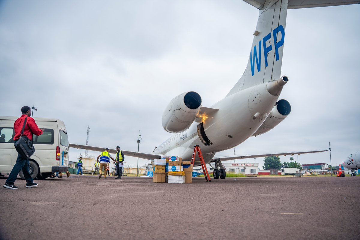 WFP_UNHAS's tweet photo. 🚨 Happening Now: #UNHAS is on the frontlines of the #Ebola response in #DRC 🇨🇩
Our teams have already moved 40+ aid workers and 274 kg of critical medical equipment to the affected zones.

Speed is everything ✈️

We won’t stop now—not when communities need us most. https://t.co/4XyLA1cN4h