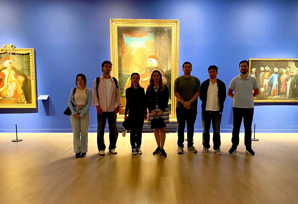bkdilbaz's tweet photo. 🏛️✨İÜ Tarih Bölümü “Seyahatnamelerle Osmanlı Devleti” dersimizi, metinlerden tuvallere uzanarak Osmanlı dünyasına Batılı bakışı Müze Müdürü Sayın Özalp Birol Bey ile gerçekleştirdik.

@PeraMuzesi @istuniresmi @iuedebiyatf @istanbul_tarih @iktm34 https://t.co/dFMzLgZGDO