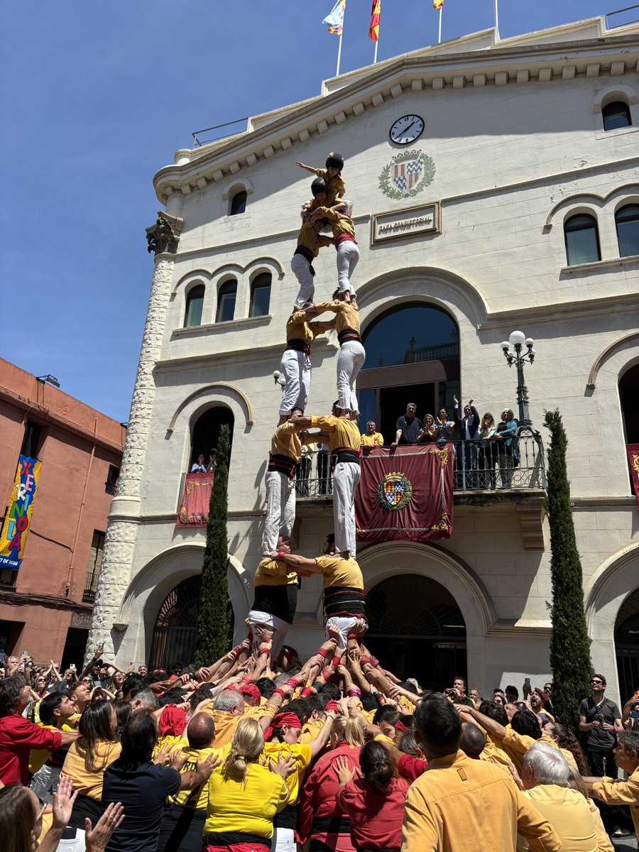 revistacastells's tweet photo. La @collamicaco corona la torre de 7 i s'anota el 5de7 i el 7de7.
▶️ Crònica, dades i vídeos del cap de setmana:
👉 https://t.co/AR87PNM6on https://t.co/JWYUoobBZK