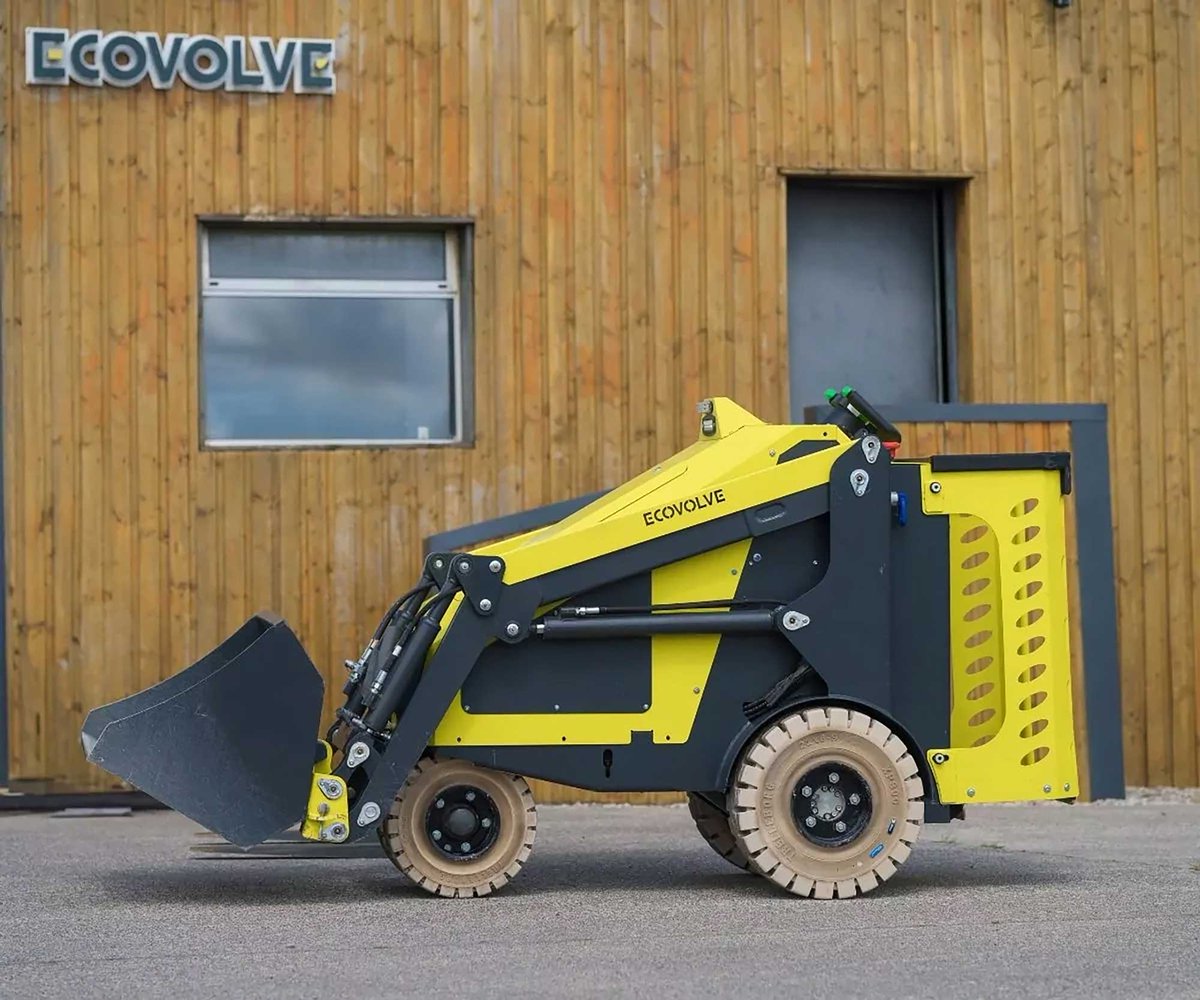 Compact Equipment tweet media