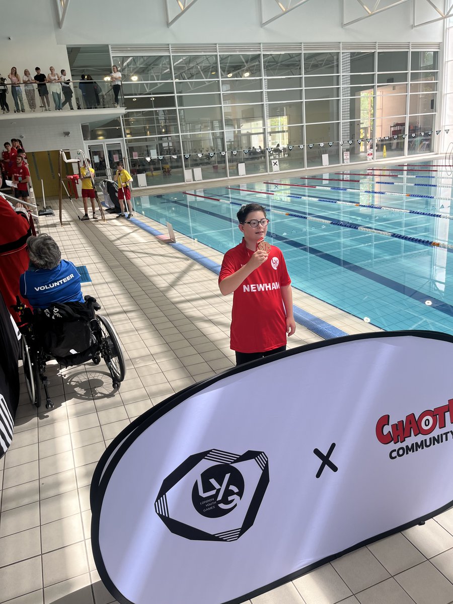 Newham_Better's tweet photo. An incredible day at the London Youth Games Para Swimming Gala ✨ So proud of our 9 amazing SEND pupils representing Newham. Bringing home 4 medals 🥇 Huge thanks to our swim team Luzia, Dolly &amp; Tony ❤️We couldn’t be prouder 🌟 https://t.co/TQWti2bW4s