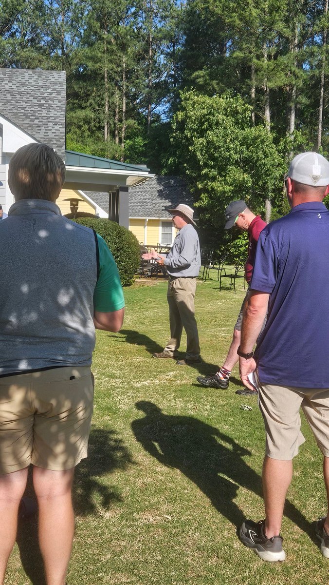 VAturf's tweet photo. The @VTTurfgrass @TheVTF Research Field Day at @IndependenceGC is underway on a beautiful day in Midlothian. We're covering research topics for all areas of turfgrass management this year, &amp; as always the stars of the show are the grad students. Great crowd this morning! #vaturf https://t.co/Z8ClqP7WJz