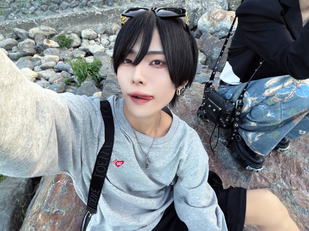 叶 tweet media