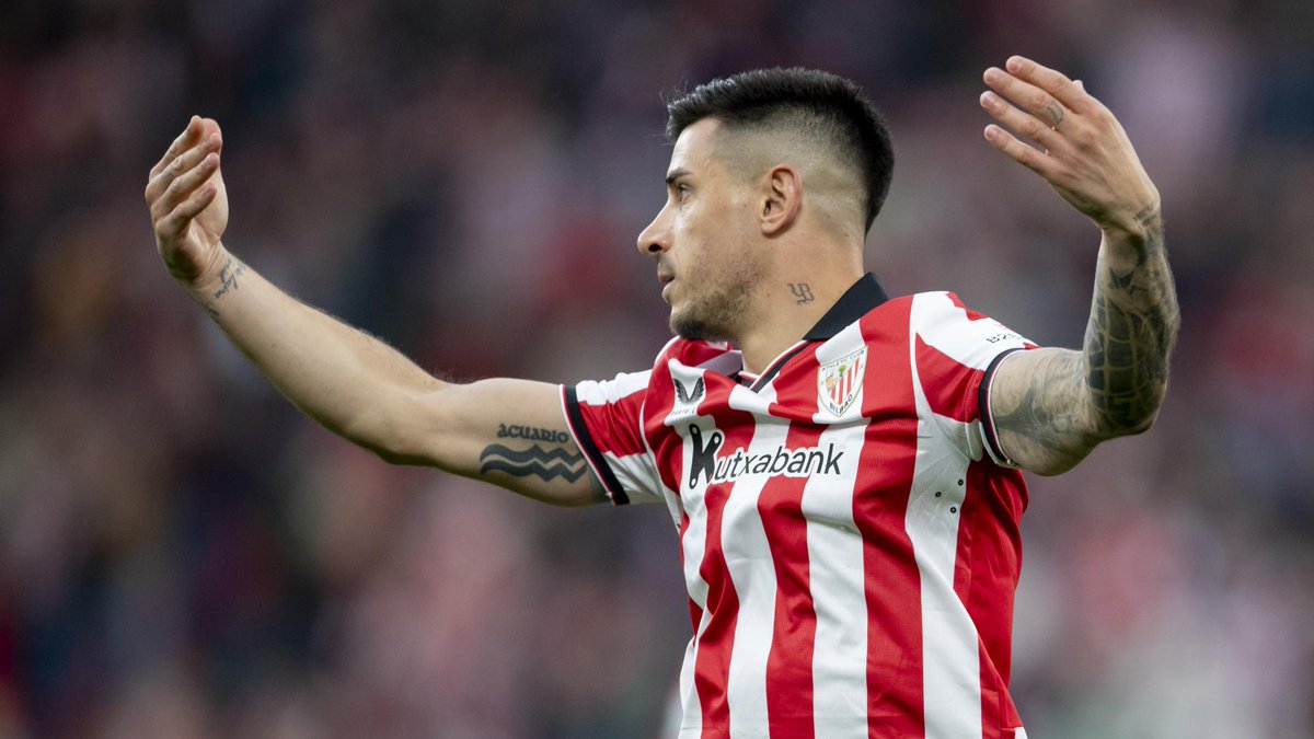 Yuri Berchiche tweet media
