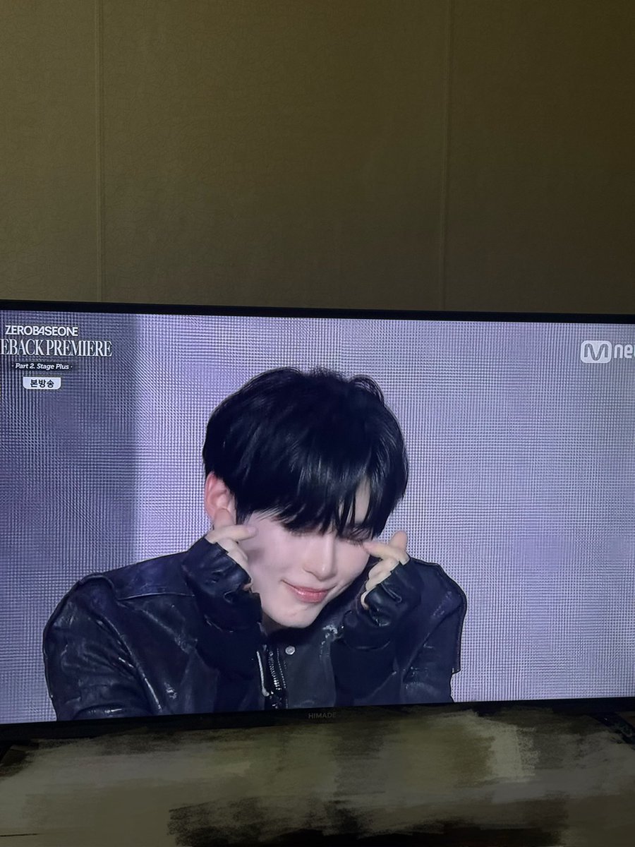 허갱 tweet media