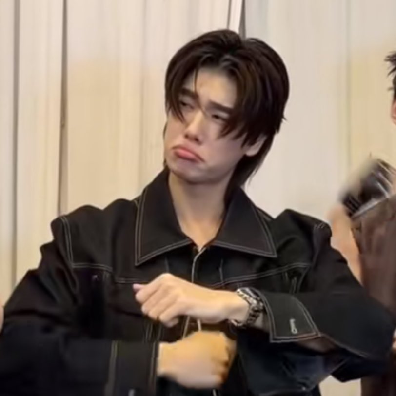 ก๊อปปี้วีนัส tweet media