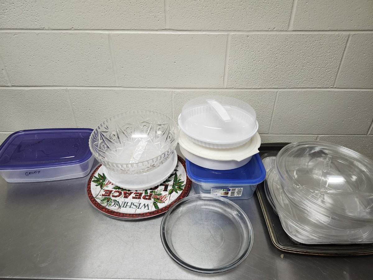 sanduskycath's tweet photo. These items are looking for their owners! If you left these after a past social event, please come by Holy Angels this week to pick them up. Thank you! https://t.co/wlRCIus6zf