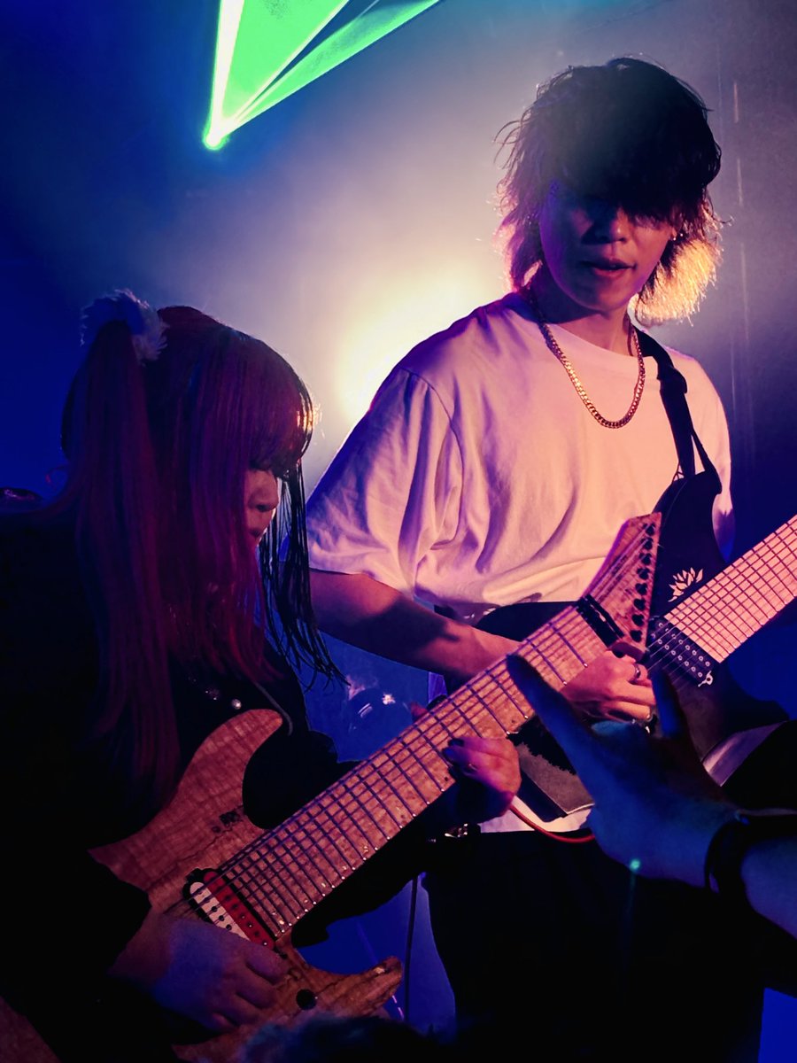 okuyamapavo's tweet photo. 2026.05.17 PARAMENA: 始動3周年 THRESHOLD: TERMINUS at 新宿Antiknock その2
現体制最後の渾身のOne Man Live🔥
確かな熱量を見届けました。
ここからの展開に期待しかない。
超えて行け‼️
6人の未来に幸あれ🤘🏻✨
#paramena https://t.co/3s5ddPH1nA