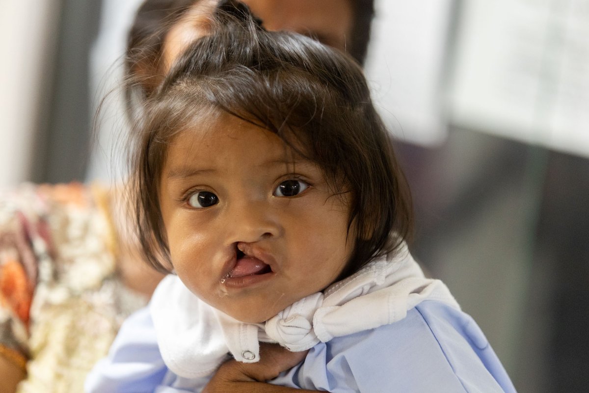 Operation Smile tweet media