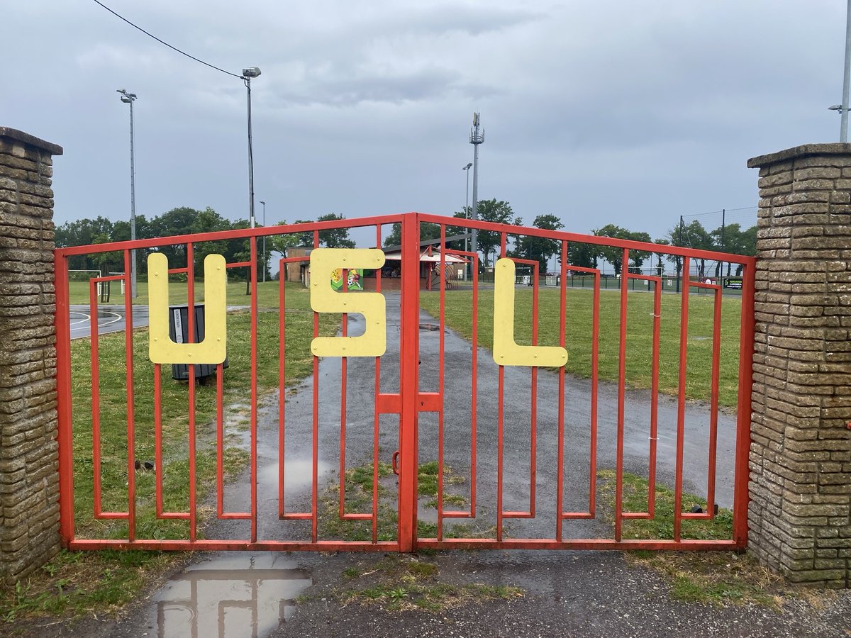 SemeyaStadium44's tweet photo. 🏟️Municipal📍Laillé🔴🟡USLailléFoot⚽️#Breizh⚫️⚪️ https://t.co/SieoxIdDZN
