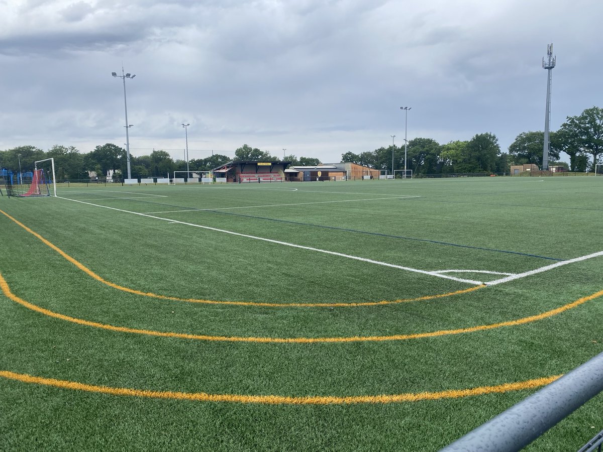 SemeyaStadium44's tweet photo. 🏟️Municipal📍Laillé🔴🟡USLailléFoot⚽️#Breizh⚫️⚪️ https://t.co/SieoxIdDZN