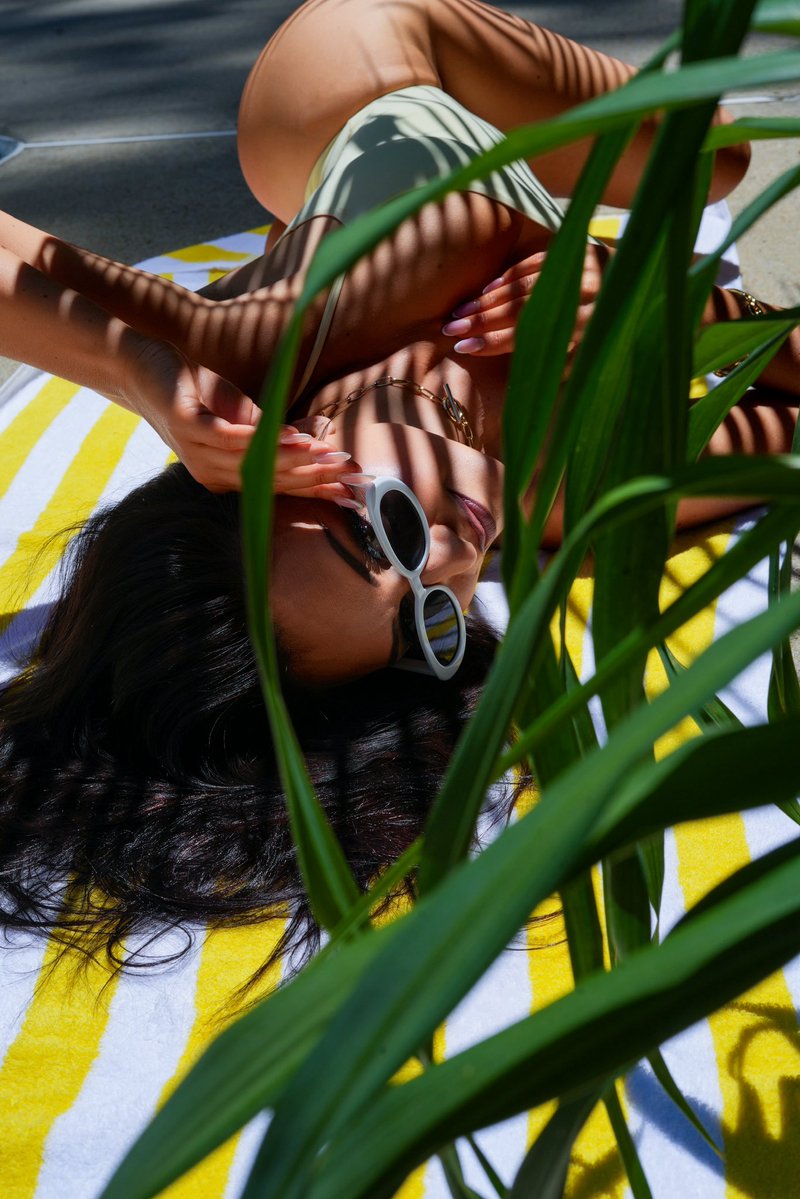 ModaGatta's tweet photo. Summer is coming… #summer #swimsuitmodel #model #shades #lounge https://t.co/CTNr2ts01c