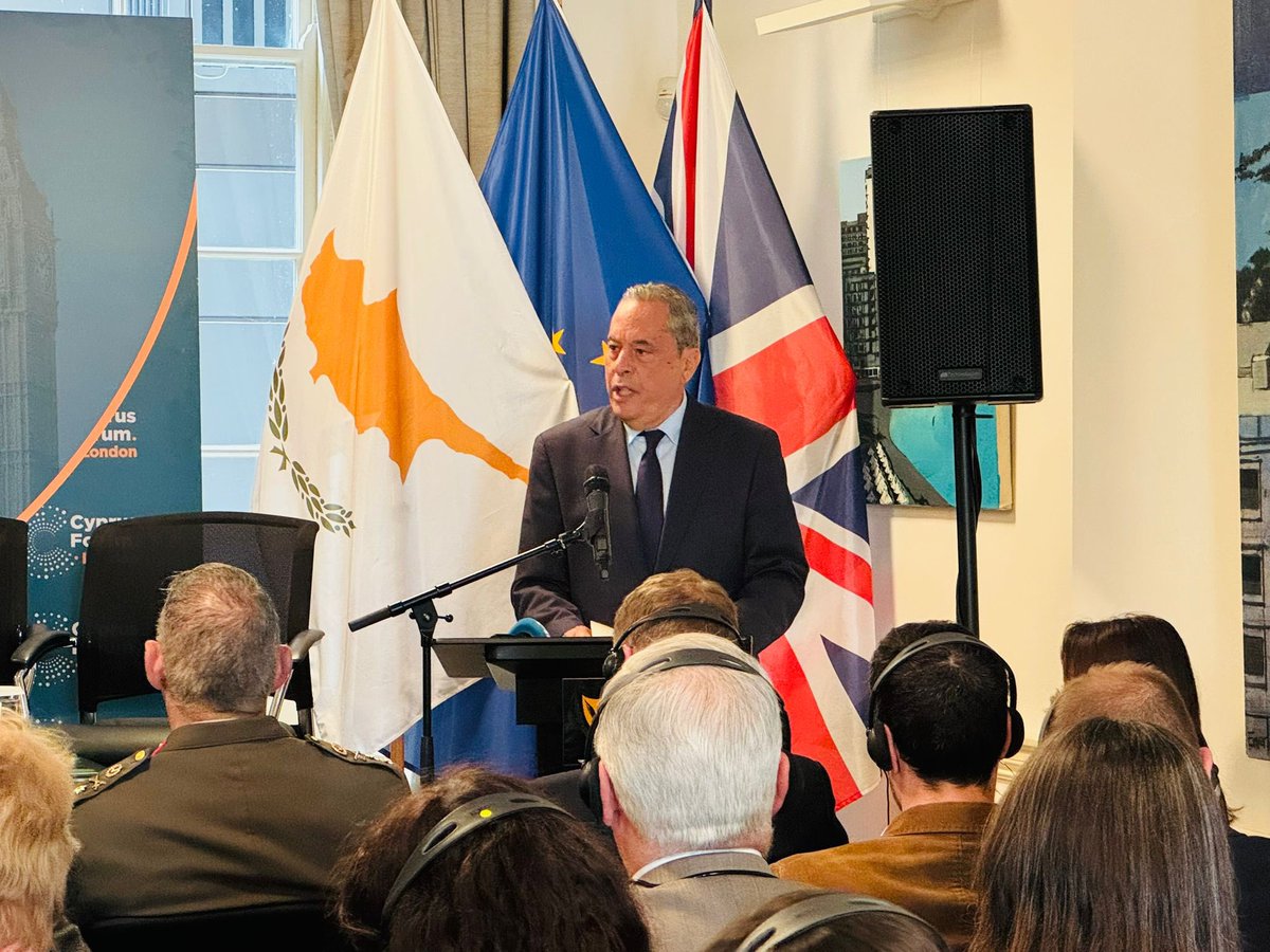 UKCypriotFed's tweet photo. Insightful &amp; timely discussion at @CypForum London on hybrid threats, cyber security, democratic resilience and evolving geopolitical landscape

Guest Speakers @DefenceCyprus Minister @PalmasVasilis &amp; @FCDOGovUK #Europe Minister @SDoughtyMP 

📷 @stavri_kay https://t.co/AlI0p8otdR