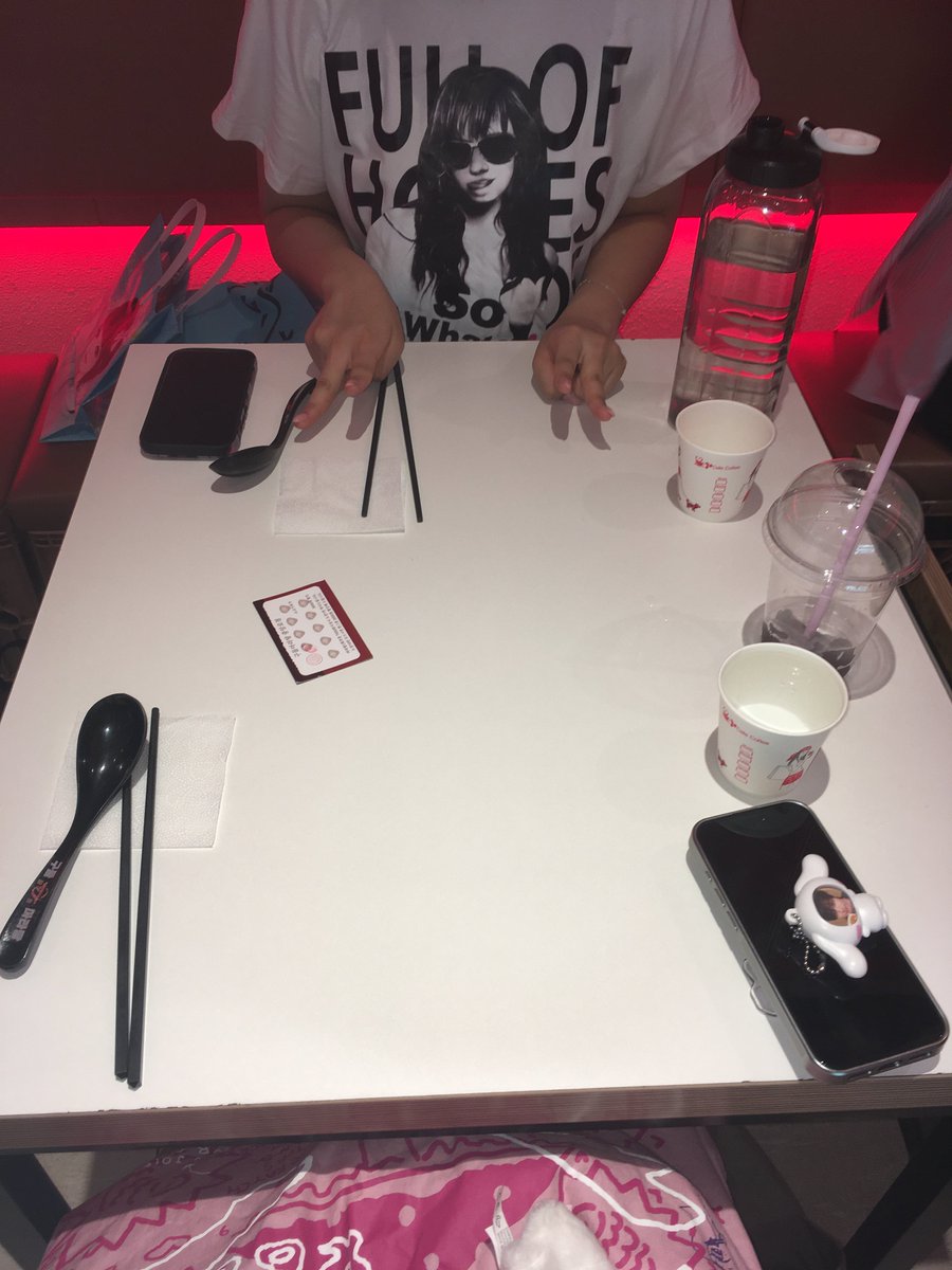 🪥🦷 tweet media
