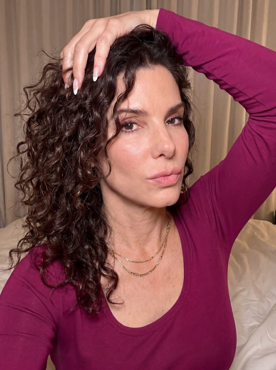 Sandra Bullock tweet media