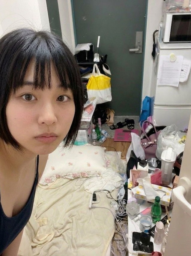 516Ichi's tweet photo. 友達の家に泊まり来たらすごいことになってた。 https://t.co/mYQCMsr5mg