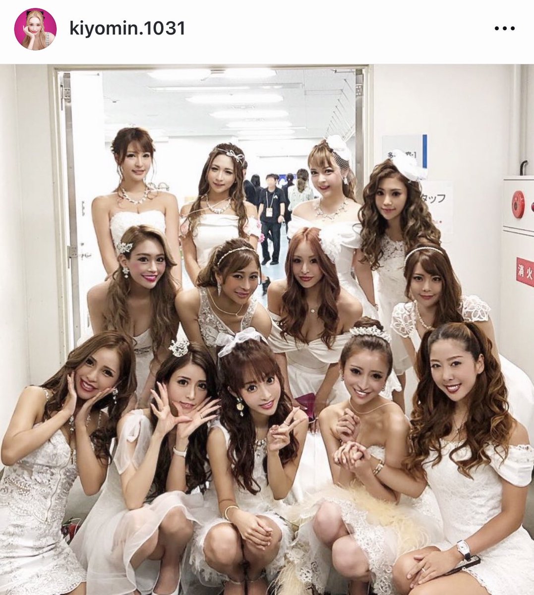 ebitenmania's tweet photo. 今まで見たキャバ嬢の中で誰が1番可愛かったか聞くときよみんちゃんて答える人多くて圧倒的な美貌なんだけどギャル時代が超ギャル、好き https://t.co/rXxvbPGRw3