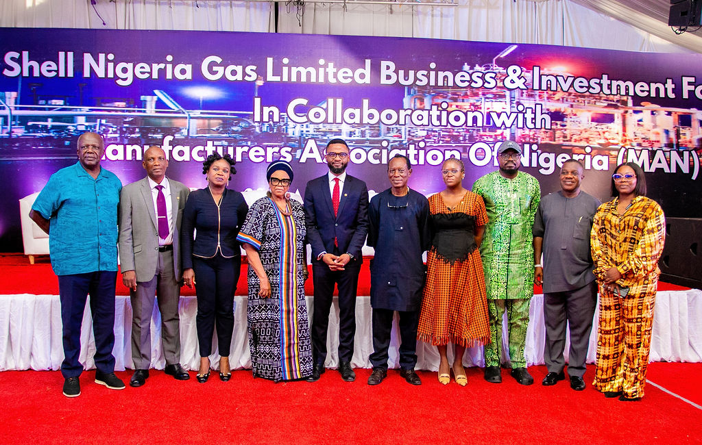 Shell_Nigeria's tweet photo. The event attracted a broad spectrum of participants, including manufacturers, gas users, investors, development agencies, and policymakers. It aimed to promote sustainable economic growth in Rivers State and the wider Niger Delta region by fostering investment and strengthening collaboration across the energy value chain.

Stakeholders commended SNG for convening the forum, expressing optimism that increased gas adoption could help address longstanding challenges related to energy availability and productivity in the region. Idaere Gogo Ogan, Board Chairman of the Niger Delta Chambers of Commerce, Industry, Trade, Mines and Agriculture, represented by the Board Secretary Chief Solomon Edebiri emphasized the transformative potential of gas, noting that over 500 companies in the Niger Delta have ceased operations in recent years. “Effective utilization of gas can significantly reshape industrial practices and revive business activity in the region,” he stated.

These developments stem from a collaborative partnership between SNG, NNPC Gas Marketing Limited (NGML), and the Customer. According to Gbobo, “These milestones underscore our commitment to expanding our gas distribution footprint, deepening customer engagement, and supporting Nigeria’s industrial growth.”

https://t.co/pCv52HFGRY

#ShellNigeriaGas
#NaturalGasPartnerOfChoice 
#TheGasPartnerOfChoicePoweringNigeria