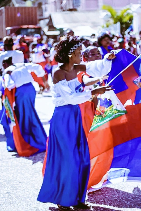 TchukoDj's tweet photo. happy Haitian flag day🇭🇹🇭🇹🇭🇹🇭🇹🏖️🏖️🏖️🏝️🏝️🏖️🏖️🏖️🏖️🏖️ https://t.co/19vN22ZHxx
