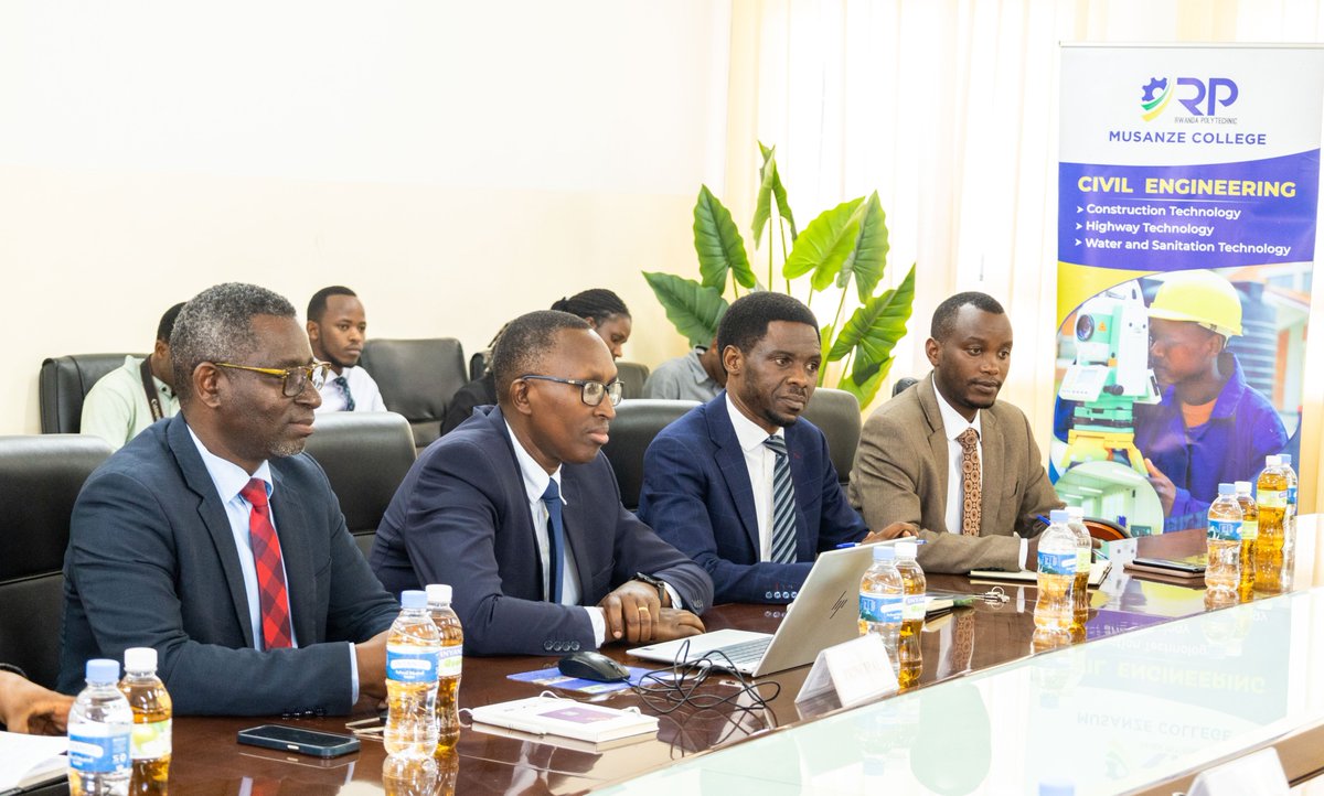 MusanzeCollege's tweet photo. Uyu munsi, Hon. Umuhire Adrie na Hon. Cyitatire Sosthene, Abasenateri bagize Komisiyo ya Sena y’Imibereho, Uburezi, Ikoranabuhanga n'Urubyiruko, basuye @MusanzeCollege bareba aho iterambere ry’Amashuri y’Imyuga n’Ubumenyingiro rigeze, n’uruhare rwo guteza imbere kwihangira umurimo no kuzamura ubukungu bw’Igihugu.
----------------------------------
Today, Hon. Umuhire Adrie and Hon. Cyitatire Sosthene, Senators and Members of the Committee on Social Affairs, Education, Technology and Youth, visited Musanze College to assess the progress of Technical and Vocational Education and Training (TVET) and its contribution to promoting entrepreneurship and strengthening the national economy.
