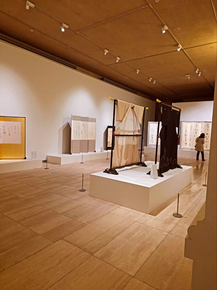 PamKBajaj's tweet photo. Kobe’s Yukari Museum page is a love letter to Ishige Keidō - scholar,calligrapher,&amp; tea ceremony obsessive from the 1900s 
Expect quiet vibes, centuries-old calligraphy, rare tea bowls &amp; a nice Japanese garden.  https://t.co/FNfOjv0GHP
@Kobe_PRA https://t.co/O6h3uCg8FM