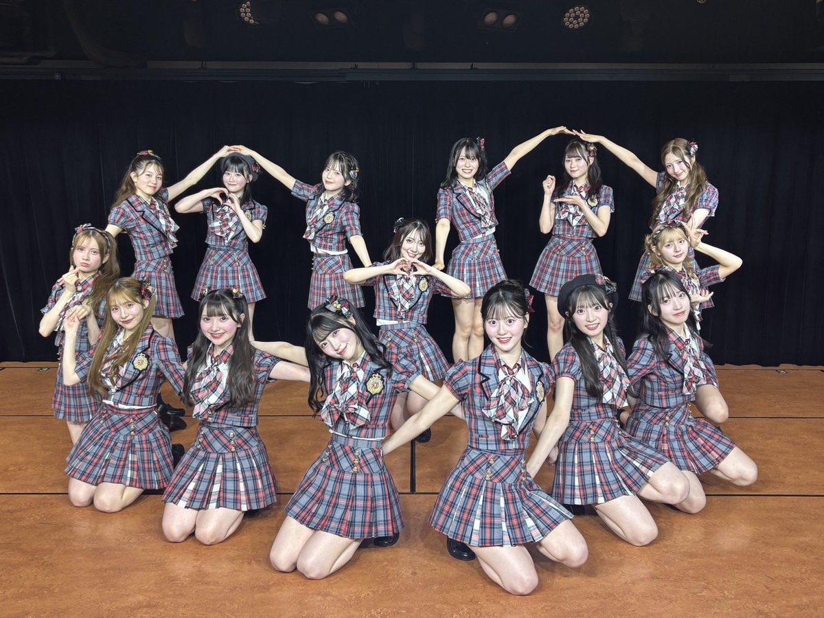 yuki_ota0327's tweet photo. ｢そこに未来はある｣公演
急遽でしたがありがとうございました🩵💜

もかまゆうゆいちと
盛りハーフアップしたよჱ̒( >  ̫ < )
とても楽しかったです❕またすぐ出たい‼️
こひ早く元気になりますように☕️ https://t.co/jgMMyYYeEi