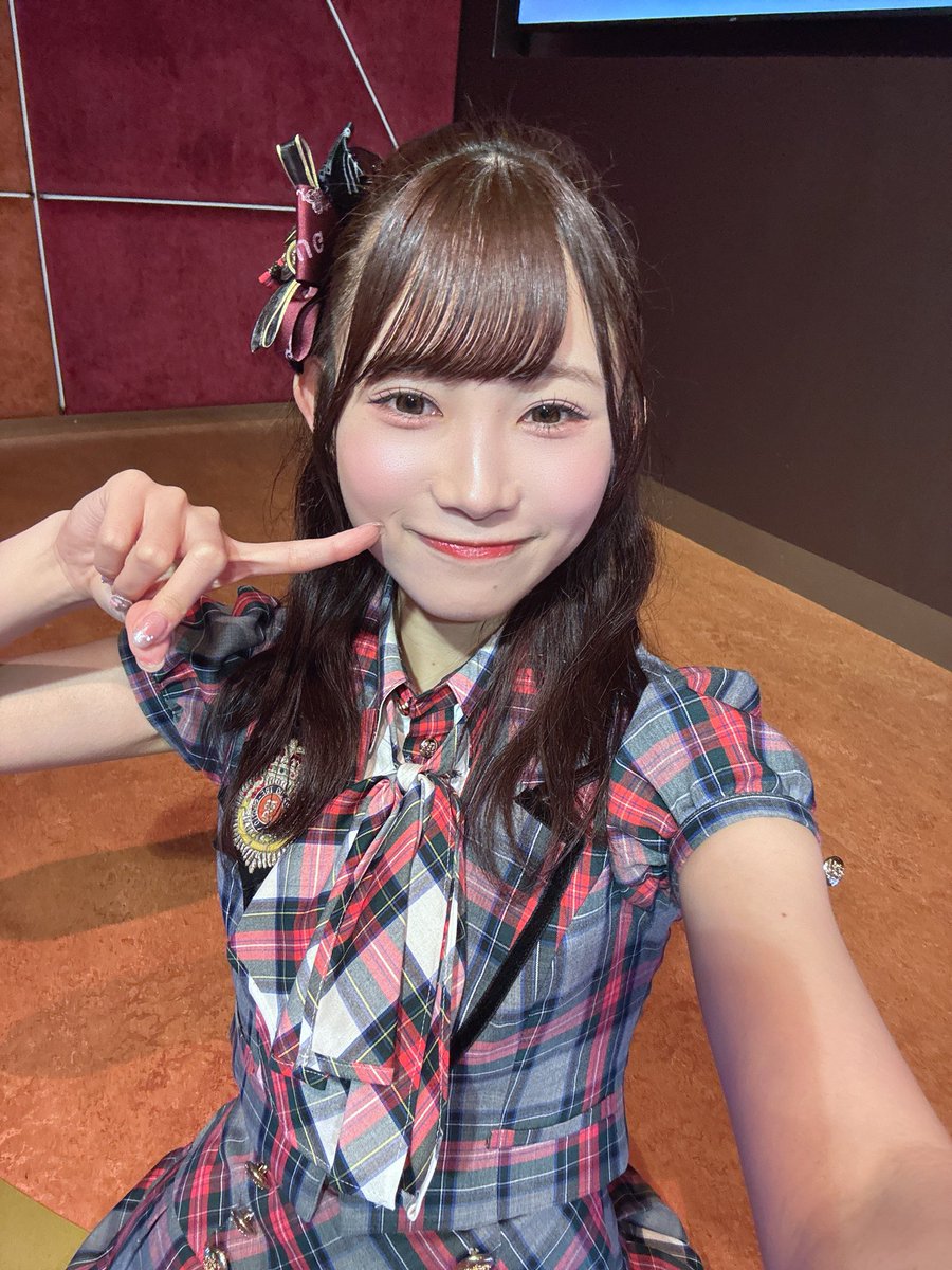 yuki_ota0327's tweet photo. ｢そこに未来はある｣公演
急遽でしたがありがとうございました🩵💜

もかまゆうゆいちと
盛りハーフアップしたよჱ̒( >  ̫ < )
とても楽しかったです❕またすぐ出たい‼️
こひ早く元気になりますように☕️ https://t.co/jgMMyYYeEi