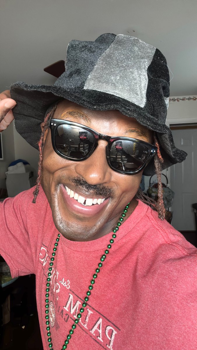 Damon Clark tweet media