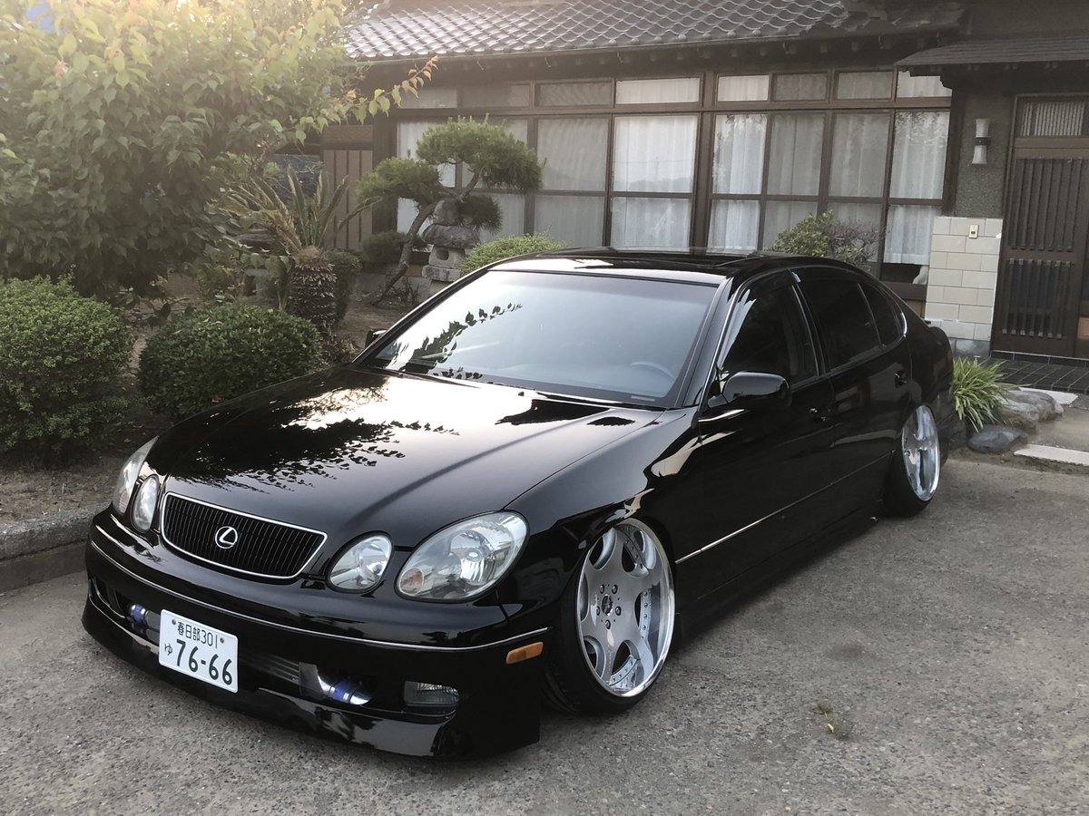 ParadiseKNT's tweet photo. 丁寧にワックスかけたからぴかぴか https://t.co/edhqrghfkA