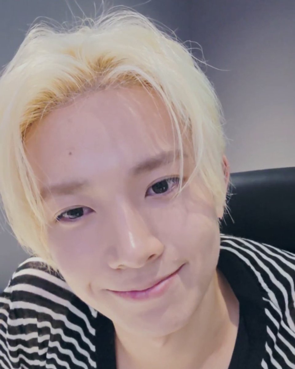 tiniehee's tweet photo. :( https://t.co/FOs6iz17Lg