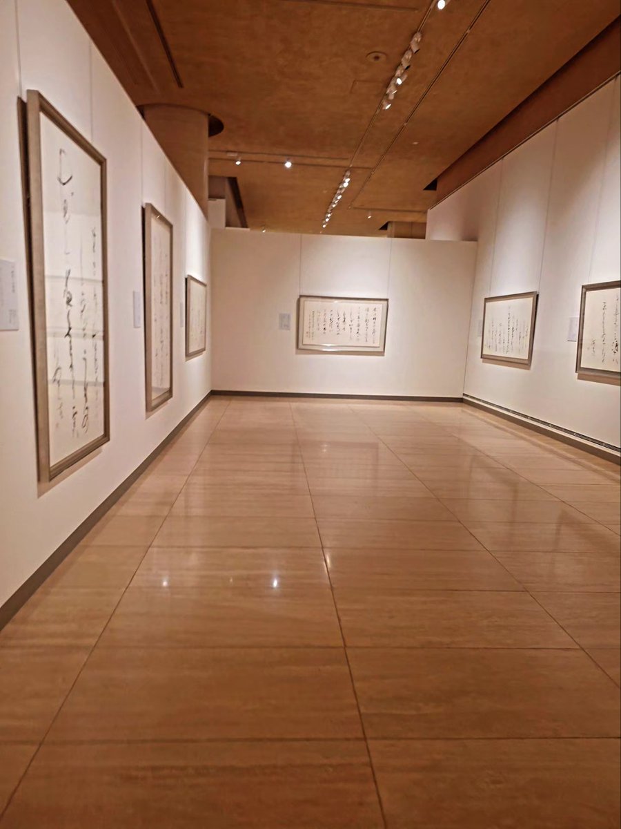 PamKBajaj's tweet photo. Kobe’s Yukari Museum page is a love letter to Ishige Keidō - scholar, calligrapher,&amp; tea ceremony obsessive from the 1900s 
Expect quiet vibes, centuries-old calligraphy, rare tea bowls &amp; a gorgeous Japanese garden. You’ll leave feeling cultured
@Kobe_PRA https://t.co/FNfOjv0GHP https://t.co/pdJM8ElL1C
