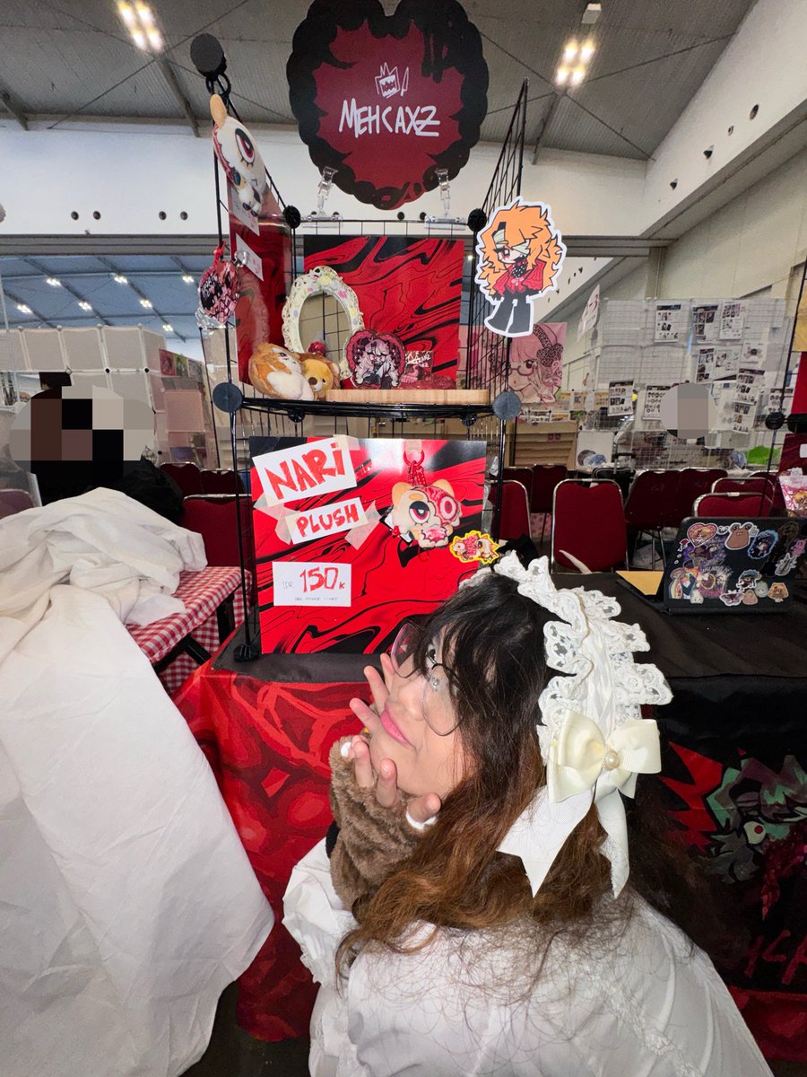 MEHCAXZ's tweet photo. Otsufuro #cf22
Thank you everyone who came to our booth!! Will be making more gorey stuffs next cf Amen (also Nari zine hopefully) https://t.co/RzZpqVMp5i