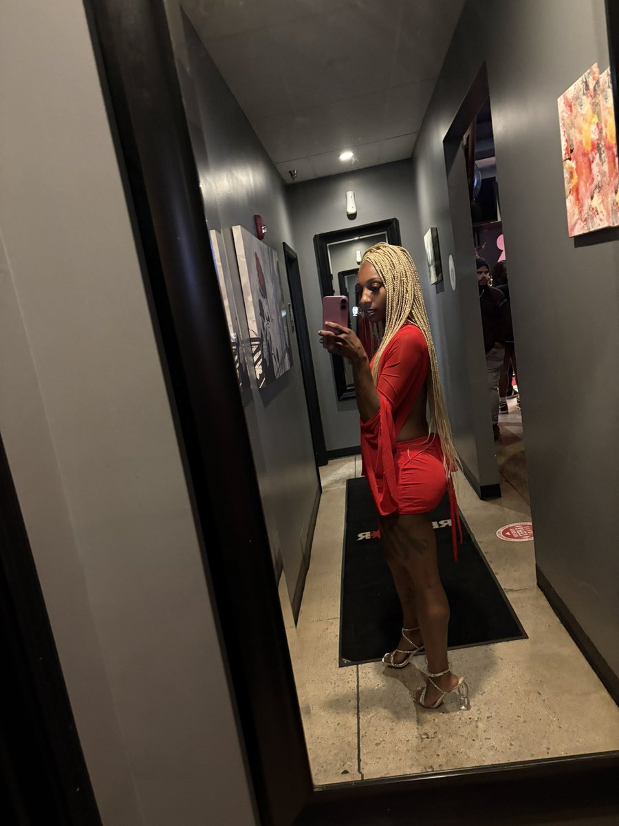 FunSize_Lexy's tweet photo. 💋💔💋 https://t.co/ZcCRph9RIE