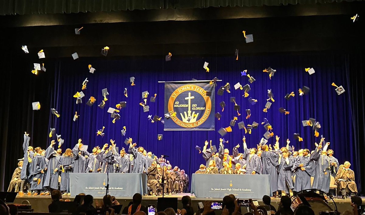 SJJAlumni's tweet photo. Last night, the class of 2026 commemorated the 58th Graduation from St. John’s Jesuit and joined the thousands of St. John’s Jesuit alumni! 

Hail the Blue and Gold!  

#WeAreSJ https://t.co/94VZqWk3wX