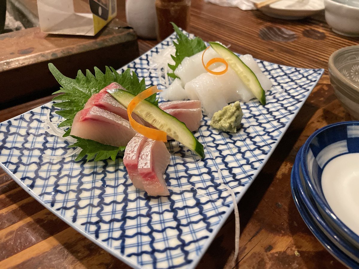 けんけん tweet media