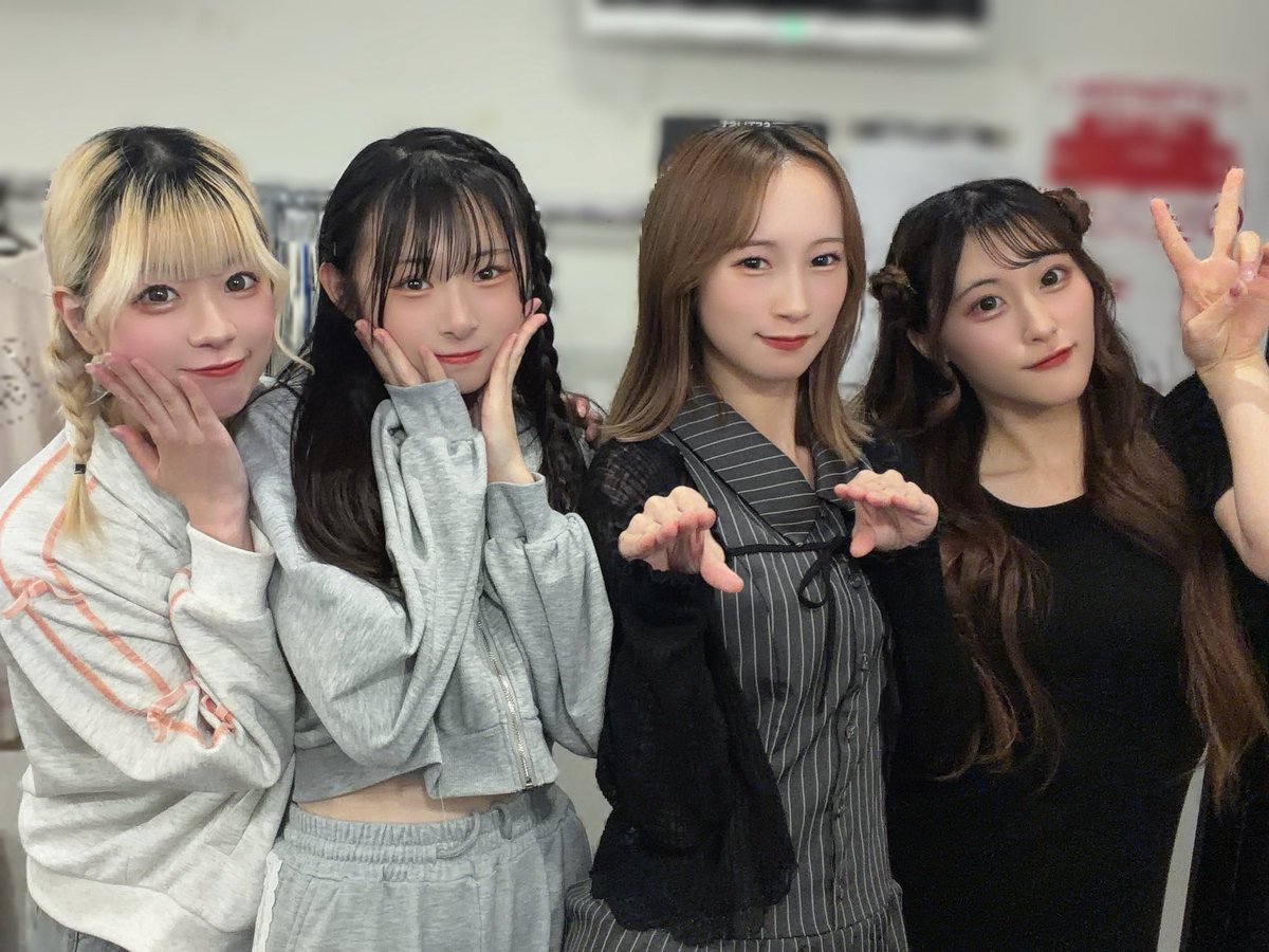 りりオーダーページ IDOL NEXT DIVA』 お越しいただきありがとうございました✨️ （写真左