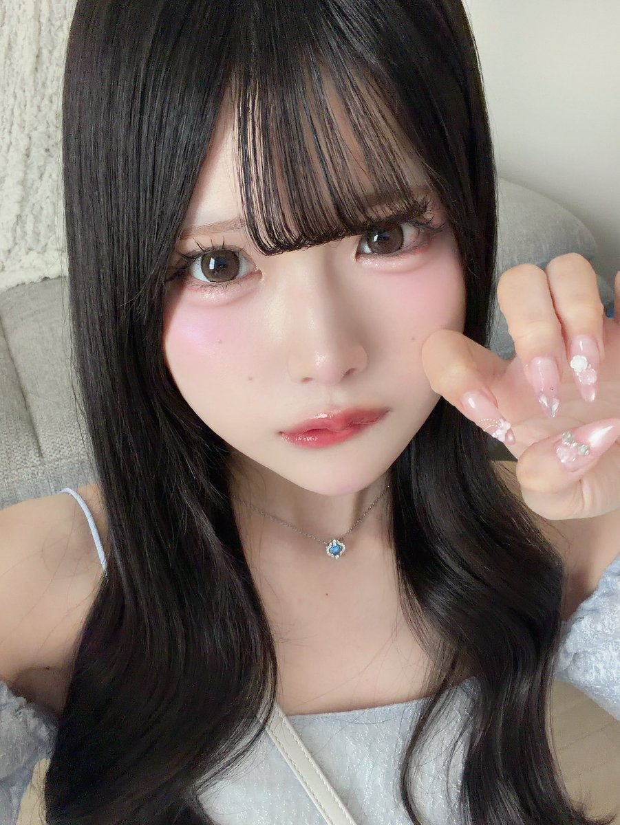 こま tweet media