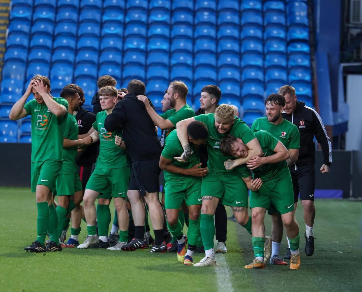 OffyGreenFC's tweet photo. A short story … ⚽️⚽️💚💚💚

@LukeFlanagan93 🔥🔥🔥 https://t.co/4DTV3xRrhr