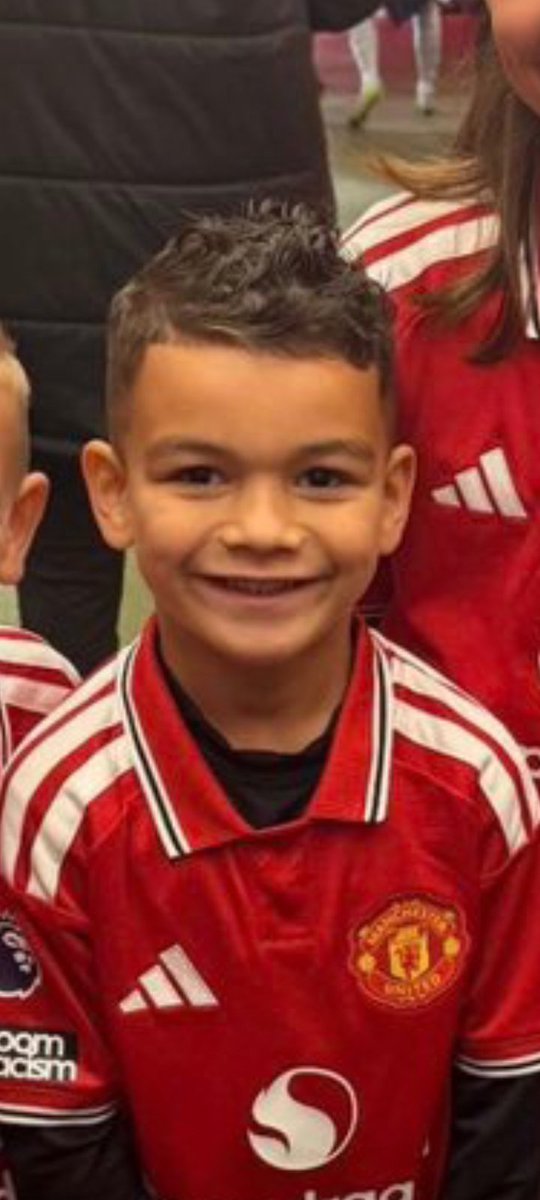 daveabbey07's tweet photo. @United_chee Very sure he'll be stubborn 😂
Casemiro jr https://t.co/bitum8JTIb