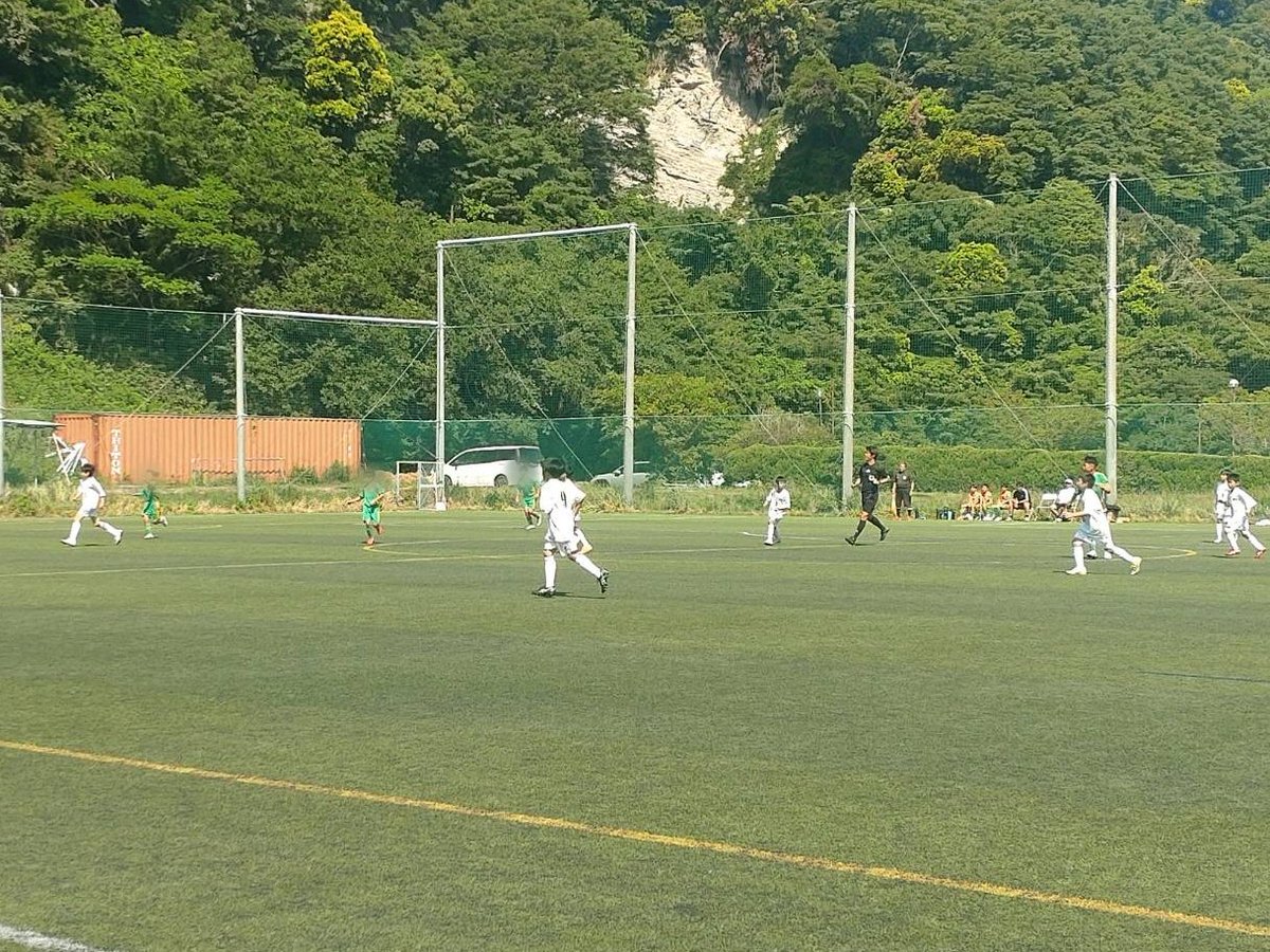 fcsakura1's tweet photo. 5/17は、U-12リーグの第3節でした。
一人ひとりが全力で走り、前回よりも白熱した試合となりました!
声を掛け合い励まし合いながらチームワークも良かったです✨
一歩前進した一日でした！

暑い中、選手、そして、保護者の皆さんお疲れ様でした。

#サッカー少年団 
#千葉県佐倉市
#新規団員募集中 https://t.co/WiSNGfpRvL