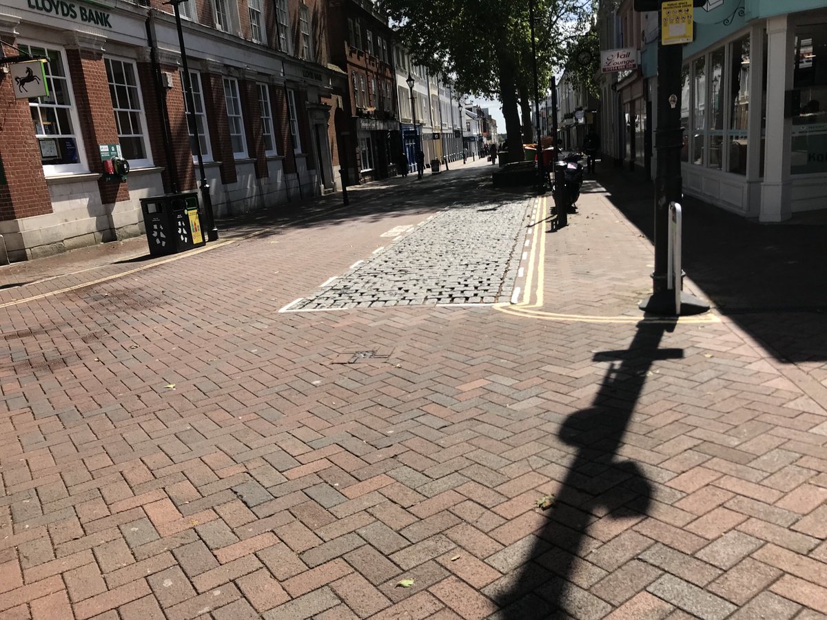 Ametio's tweet photo. Ashford town ! Rain one minute sunshine the next ! https://t.co/NcXsc6TJck