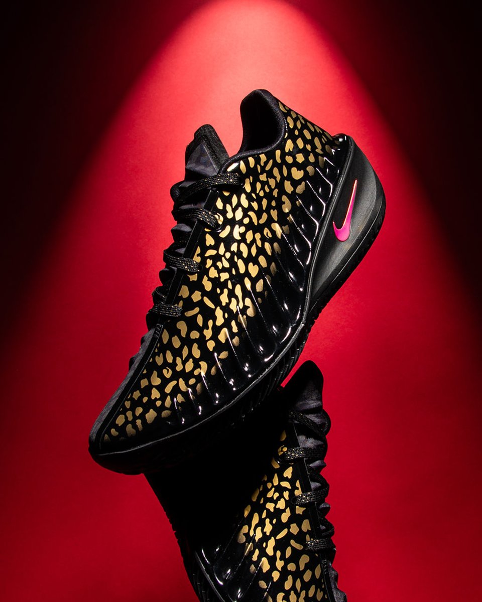 footlocker's tweet photo. The Alien is a different breed 👽

The Victor Wembanyama GT Cut 4 "Gold Panther" drops in-store and online at Foot Locker on 5/20. https://t.co/HrcEdsx8ta