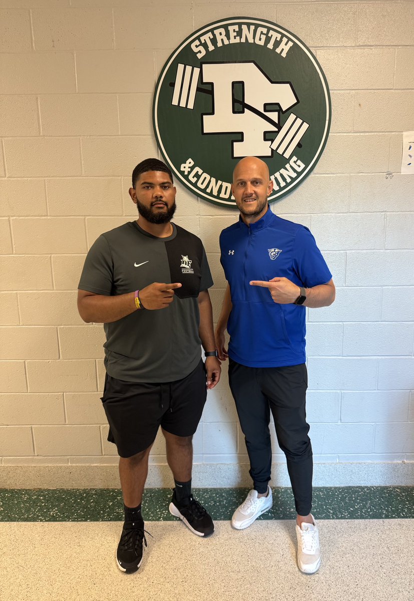 RecruitDF_'s tweet photo. Thank you @GeorgiaStateFB for stopping by the den! @Coach_Haneline #DutchForkFootball #RecruitDF #TheStandard https://t.co/pN4Vl2bSt9